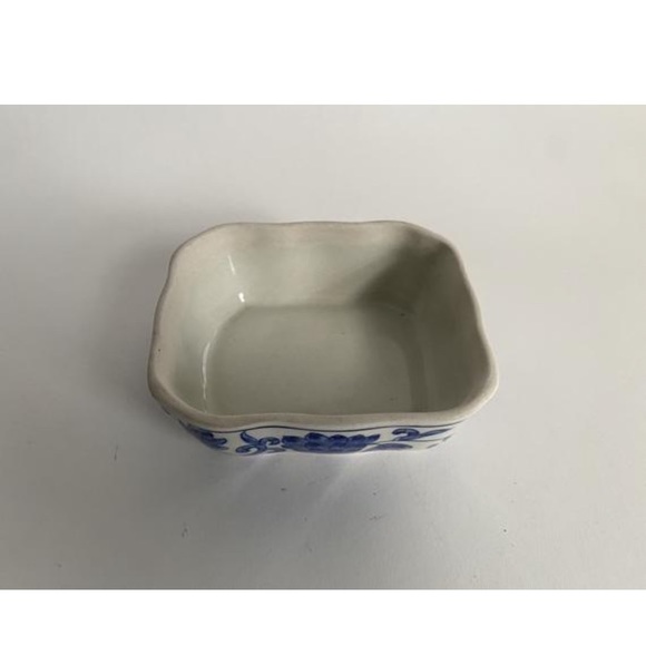 Blue and White Porcelain Box Soap Dish Trinket - Picture 3 of 3